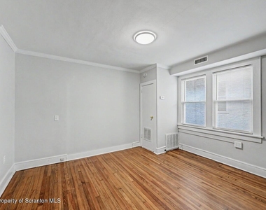 531 S Irving Avenue - Photo Thumbnail 23