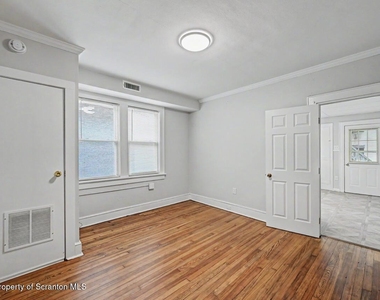 531 S Irving Avenue - Photo Thumbnail 25