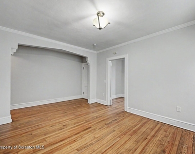 531 S Irving Avenue - Photo Thumbnail 10