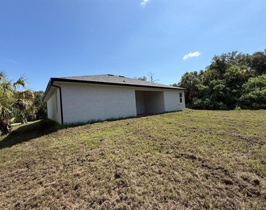 5219 Sylvania Avenue - Photo Thumbnail 4