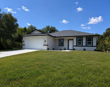 5219 Sylvania Avenue - Photo Thumbnail 2