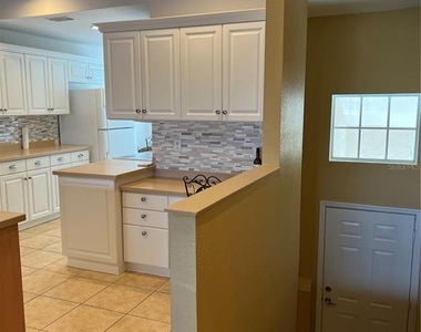 7060 Strand Circle - Photo Thumbnail 4
