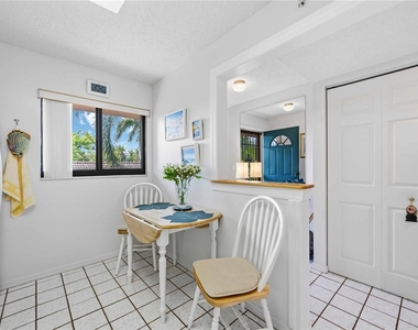 5627 Ashton Way - Photo Thumbnail 11