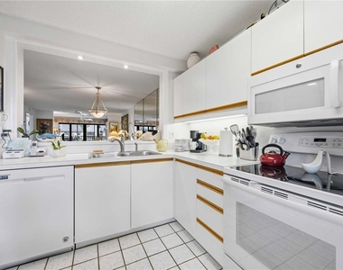 5627 Ashton Way - Photo Thumbnail 7