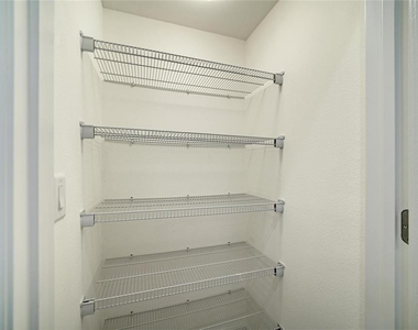 2206 Washington Palm Court - Photo Thumbnail 19