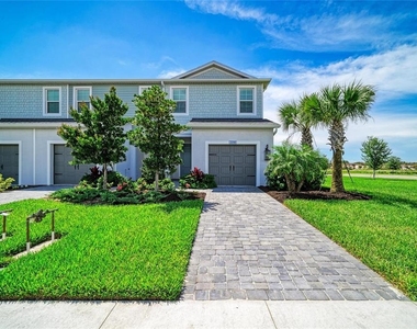 2206 Washington Palm Court - Photo Thumbnail 1
