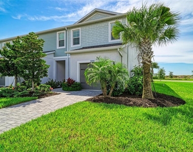 2206 Washington Palm Court - Photo Thumbnail 3