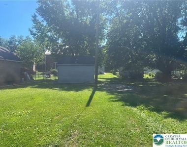 1839 Willow Park Road - Photo Thumbnail 33