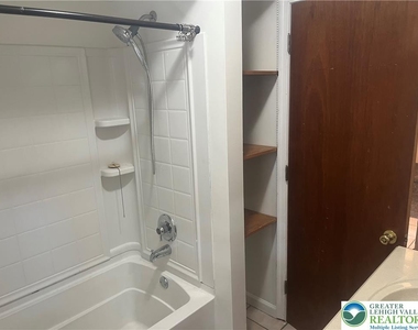 1839 Willow Park Road - Photo Thumbnail 15
