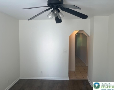 1839 Willow Park Road - Photo Thumbnail 10