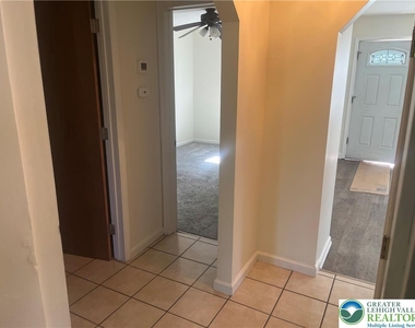 1839 Willow Park Road - Photo Thumbnail 8