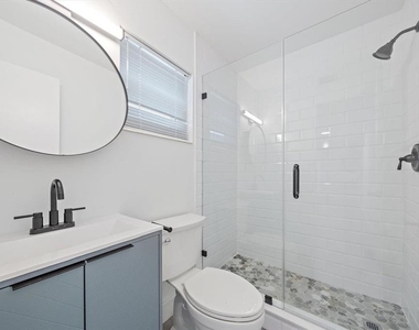 3818 Roxane Boulevard - Photo Thumbnail 2