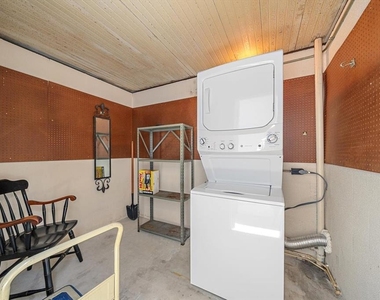 3818 Roxane Boulevard - Photo Thumbnail 28