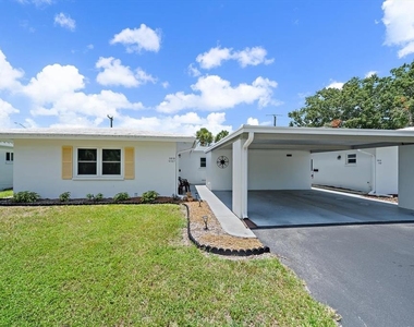 3818 Roxane Boulevard - Photo Thumbnail 24