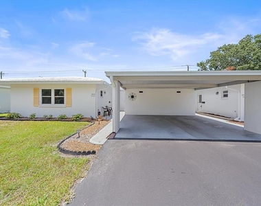 3818 Roxane Boulevard - Photo Thumbnail 32
