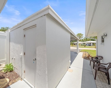3818 Roxane Boulevard - Photo Thumbnail 27