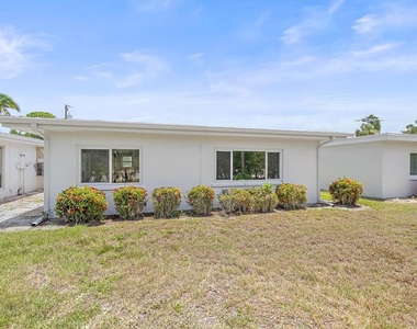 3818 Roxane Boulevard - Photo Thumbnail 26
