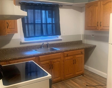 237 N 8th Street - Photo Thumbnail 5