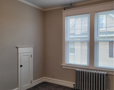 73 W Greenwich Street - Photo Thumbnail 22