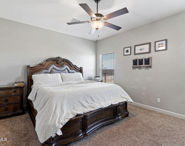 2852 Tierra Oasis Street - Photo Thumbnail 8