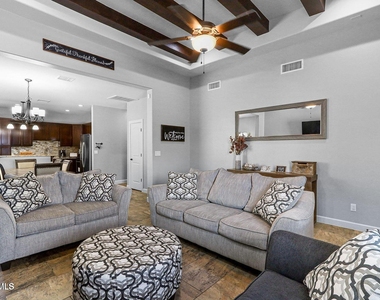2852 Tierra Oasis Street - Photo Thumbnail 3