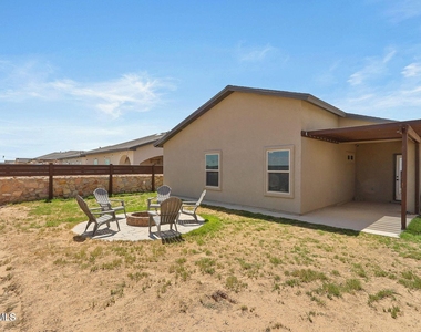 2852 Tierra Oasis Street - Photo Thumbnail 13