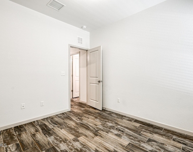 6557 Toivoa Place - Photo Thumbnail 14