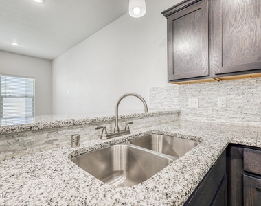 6557 Toivoa Place - Photo Thumbnail 7