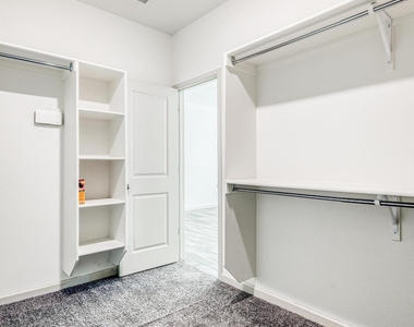 6557 Toivoa Place - Photo Thumbnail 27