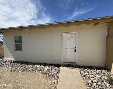 10277 N Loop Drive - Photo Thumbnail 23