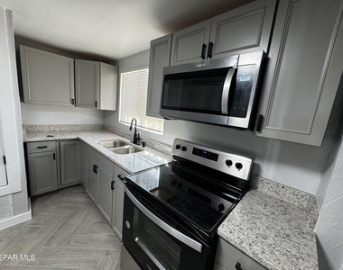 10277 N Loop Drive - Photo Thumbnail 15