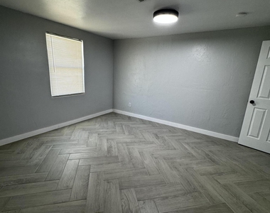 10277 N Loop Drive - Photo Thumbnail 28