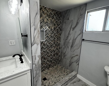 10277 N Loop Drive - Photo Thumbnail 5