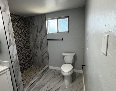 10277 N Loop Drive - Photo Thumbnail 2