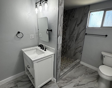 10277 N Loop Drive - Photo Thumbnail 3
