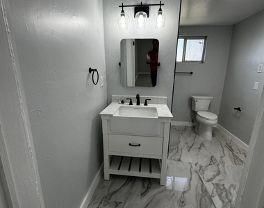 10277 N Loop Drive - Photo Thumbnail 8