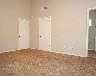 11024 Sunshine Court - Photo Thumbnail 17