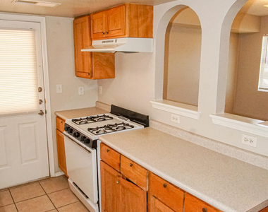 11024 Sunshine Court - Photo Thumbnail 5