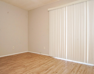11024 Sunshine Court - Photo Thumbnail 8