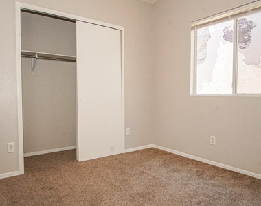 11024 Sunshine Court - Photo Thumbnail 12