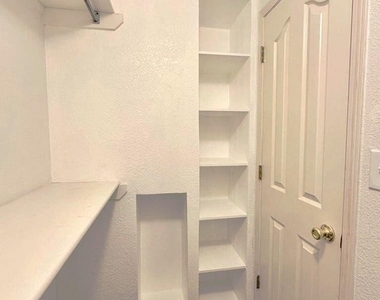 7489 Plaza Redonda Drive - Photo Thumbnail 31