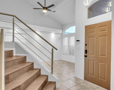 7489 Plaza Redonda Drive - Photo Thumbnail 10