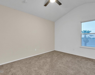 7489 Plaza Redonda Drive - Photo Thumbnail 34