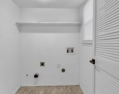 7489 Plaza Redonda Drive - Photo Thumbnail 39