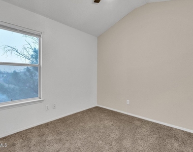 7489 Plaza Redonda Drive - Photo Thumbnail 36