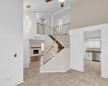 7489 Plaza Redonda Drive - Photo Thumbnail 6