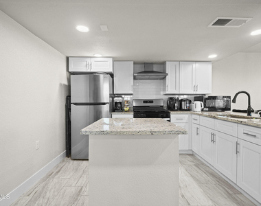 10628 Springwood Drive - Photo Thumbnail 22