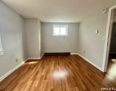 889 Farmington Avenue - Photo Thumbnail 7