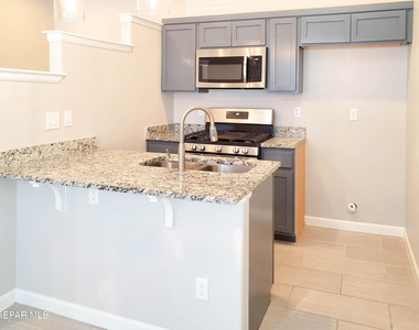 6524 Hoop Street - Photo Thumbnail 4