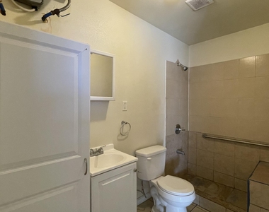 136 Keeney Court - Photo Thumbnail 6